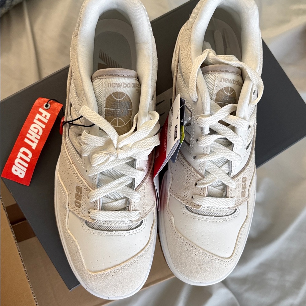 New Balance 550 - Picture 3 of 7